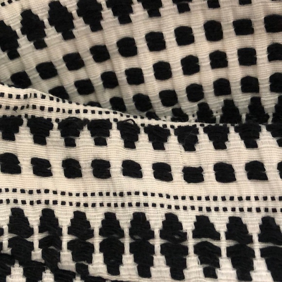 Geometric pattern skirt - Picture 3 of 3